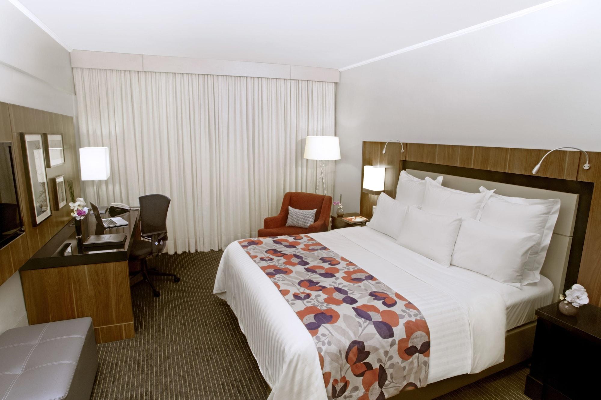 Marriott Sao Paulo Airport Hotel Guarulhos Luaran gambar A typical room at the Renaissance