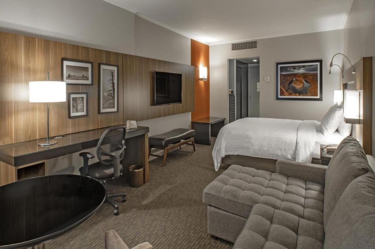 Marriott Sao Paulo Airport Hotel Guarulhos Luaran gambar A typical room at the Renaissance