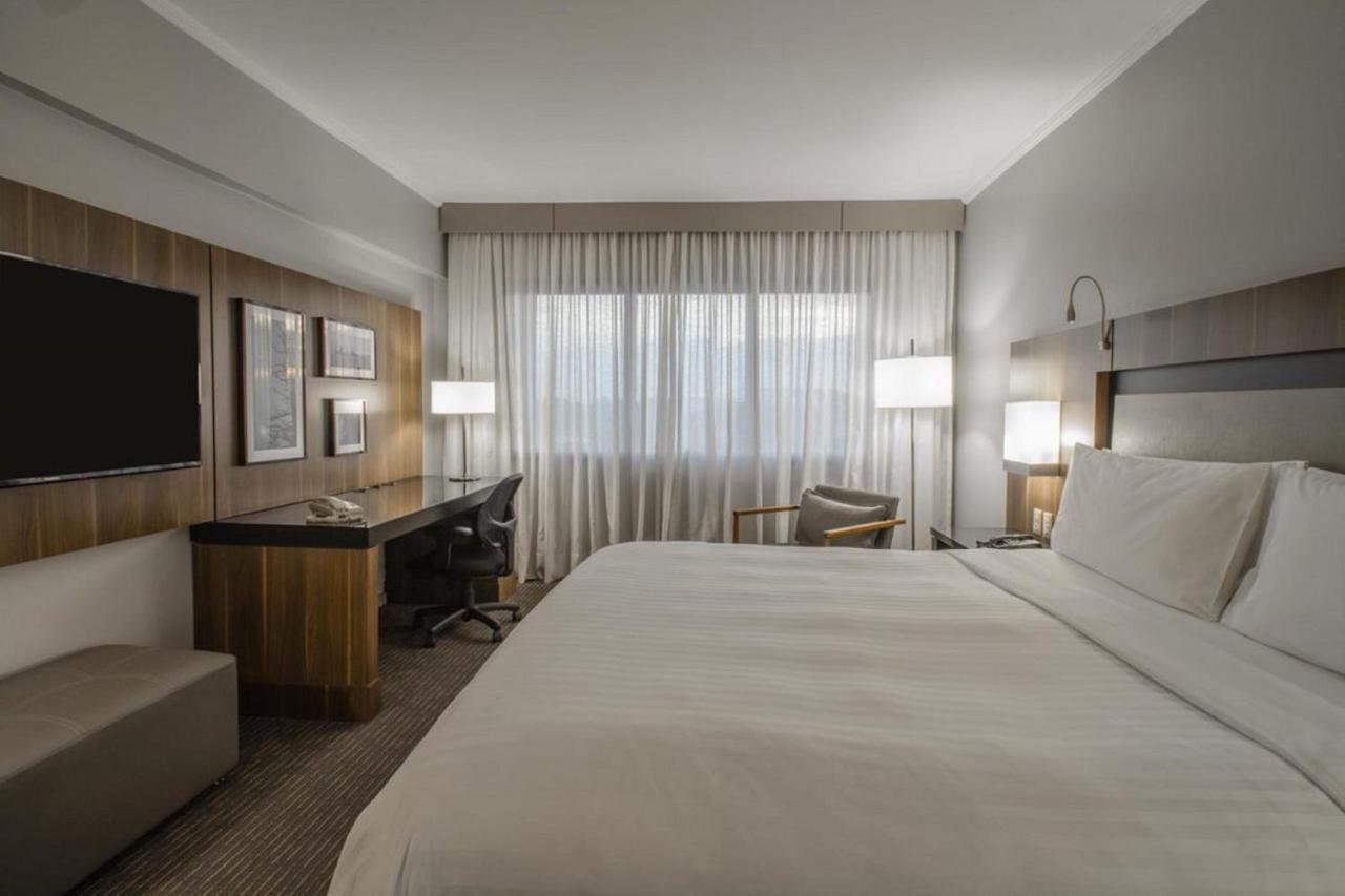 Marriott Sao Paulo Airport Hotel Guarulhos Luaran gambar A typical guest room at the Hilton Garden Inn