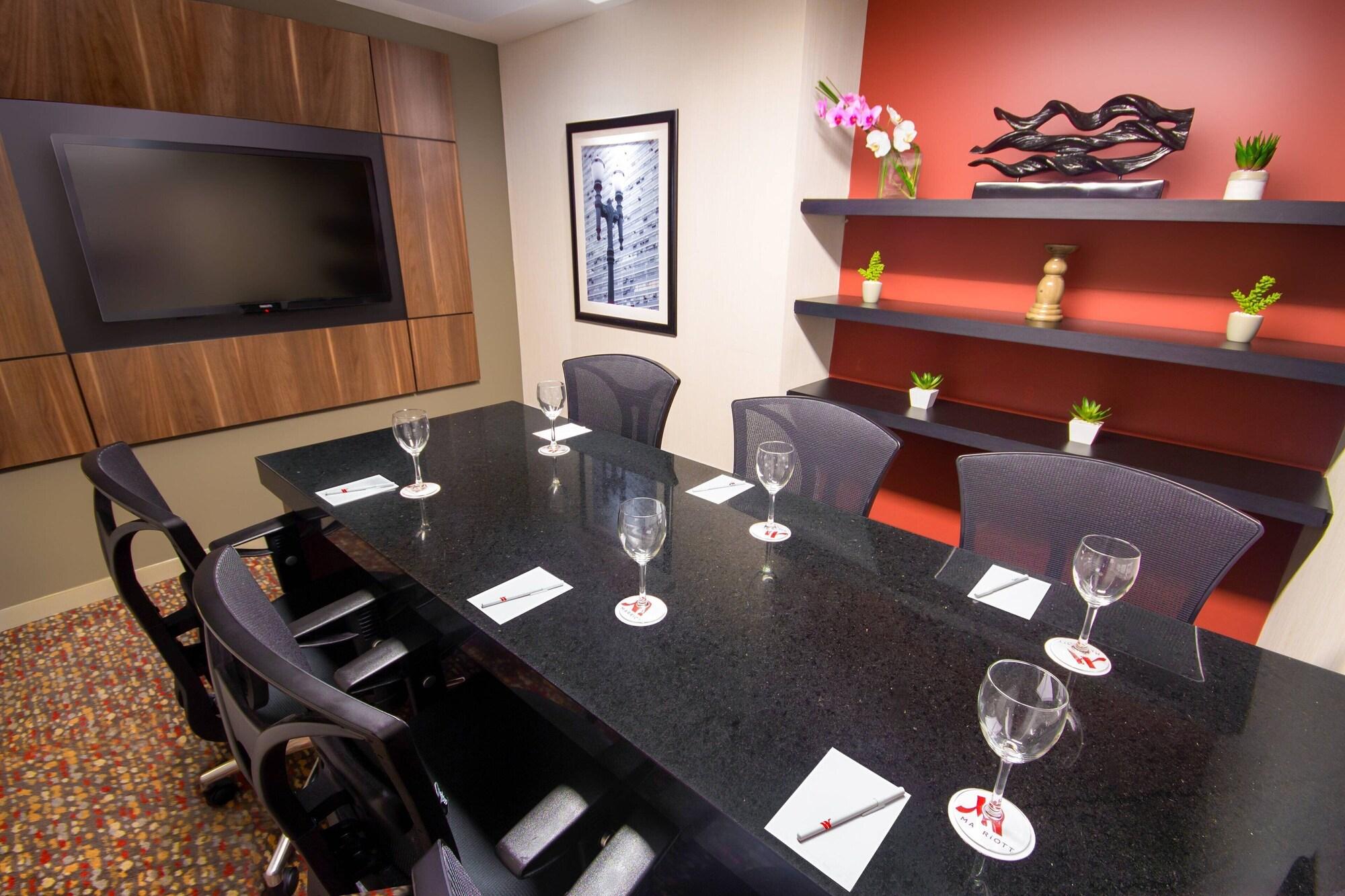 Marriott Sao Paulo Airport Hotel Guarulhos Luaran gambar A typical boardroom