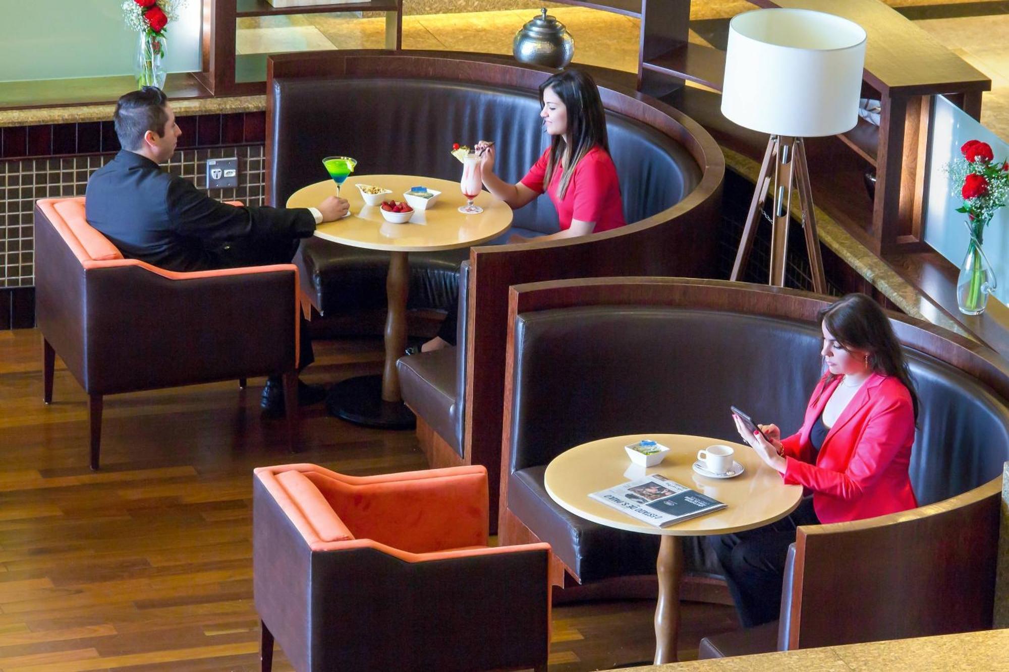 Marriott Sao Paulo Airport Hotel Guarulhos Luaran gambar The lounge at the airport